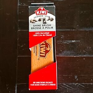 Kiwi Leather shine brush